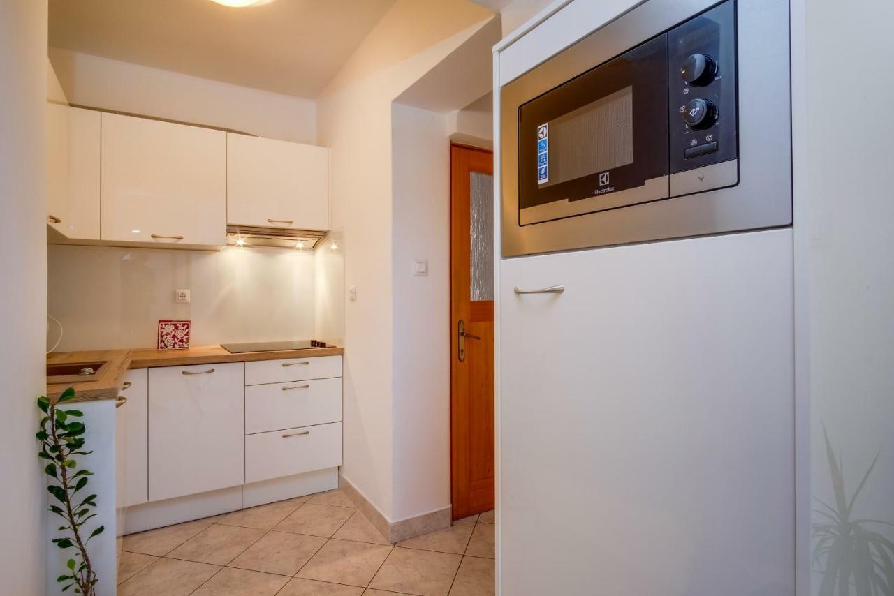 Apartment Budinic Mali Losinj Exterior photo